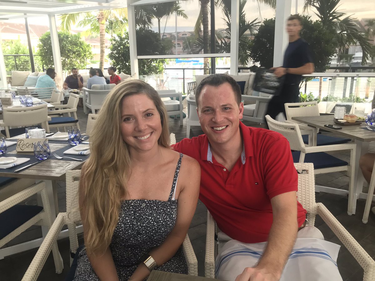MarkKelly_News's tweet photo. ❤️ First date night in months @ #1000North with my amazing woman!  @WPBF25News https://t.co/dgNqcnS1gx