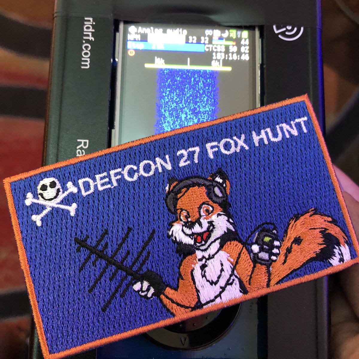 SecurityAS's tweet photo. Winner! winner! chic.. Ham dinner😆 #DEFCON27 @defcon @HamRadioVillage #foxhunt https://t.co/KYHHS4aWhH