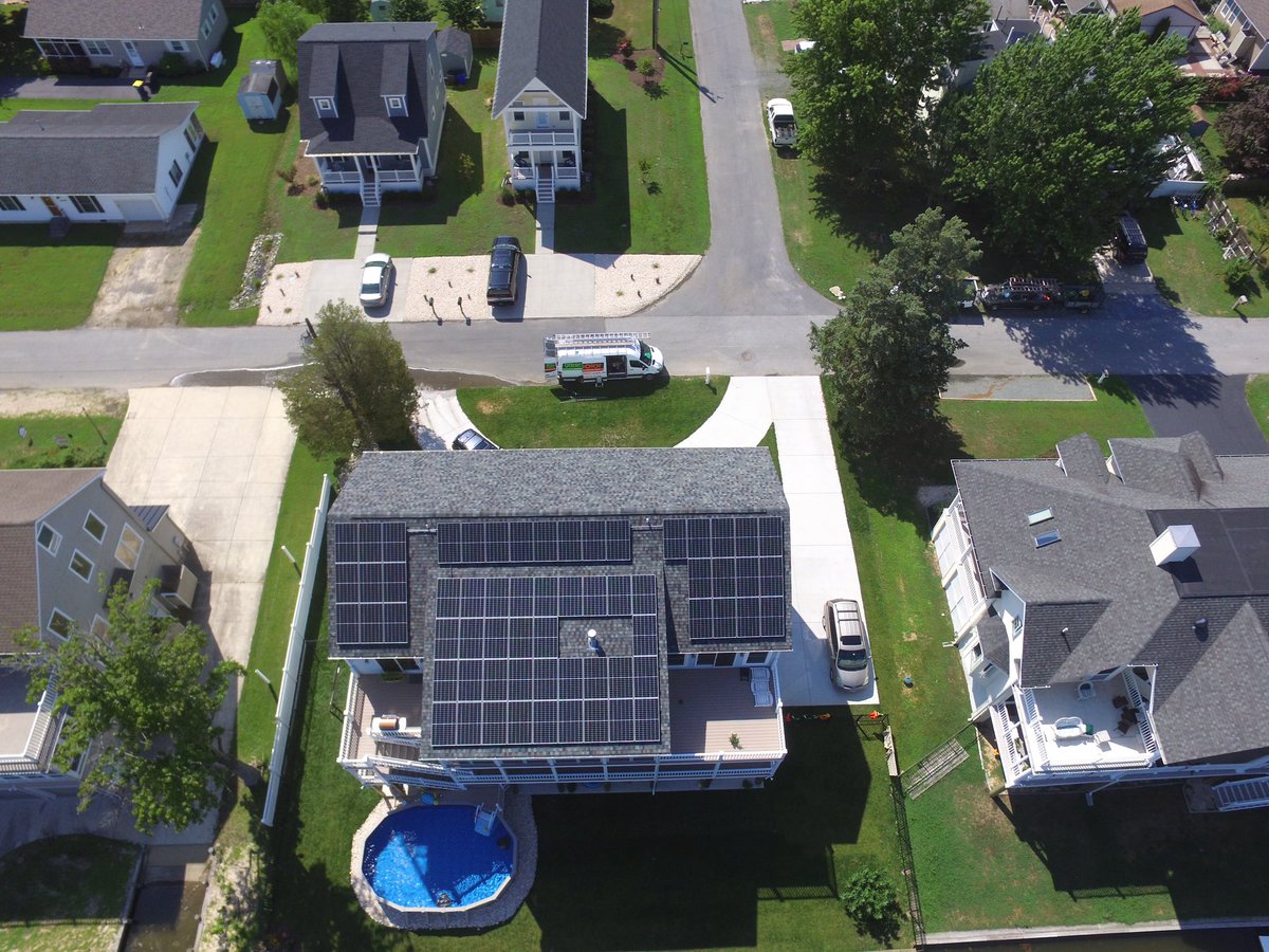 grnstreetsolar's tweet photo. #solarenergy on the bay in #Rehoboth beach Delaware. 63 x 325w panels 20.475 kW array https://t.co/r0UM8Sl5wb