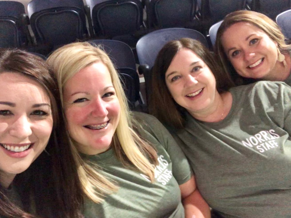 baehr_leslie's tweet photo. Norris Kinder Team at FISD convocation! Letโs do this ladies! #norrisrocks @Norris_Knights #FISDconvocation2019 https://t.co/HGULcFK9Ja