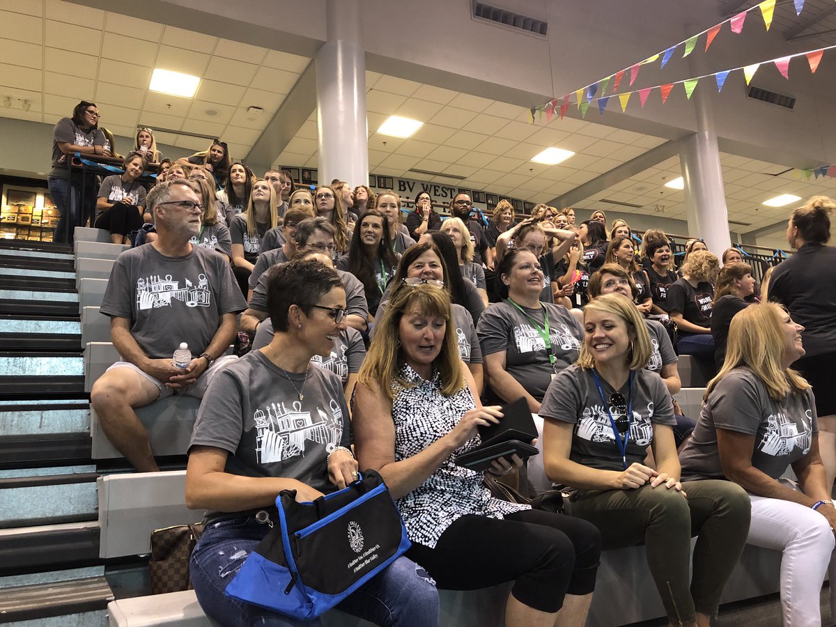 BergeeJill's tweet photo. Rally in the Valley time. A great way to start the year!! @TCEcoltslibrary @TCEColts @CPE_PTA @BlueValleyPL https://t.co/AUcy9WyyIK