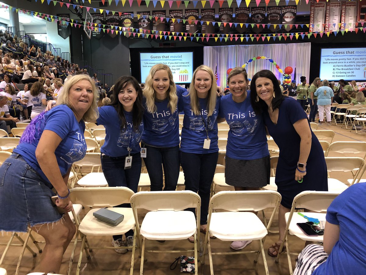 BergeeJill's tweet photo. Rally in the Valley time. A great way to start the year!! @TCEcoltslibrary @TCEColts @CPE_PTA @BlueValleyPL https://t.co/AUcy9WyyIK
