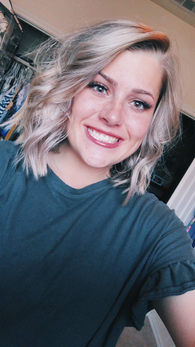 theshelbystone's tweet photo. she’s a happy girl 💖🦋 https://t.co/aQXPnWKSzl