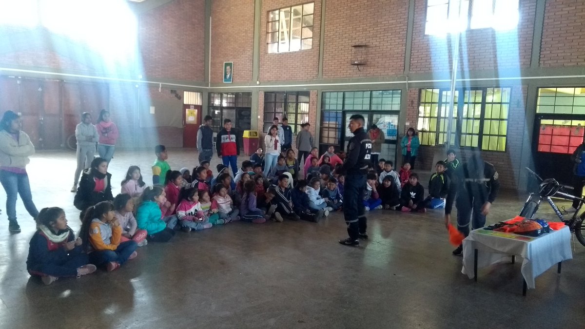 ManitosAccion's tweet photo. #EscuelasAbiertas un punto de encuentro!! Un espacio para crear!! Para compartir!! https://t.co/ueZNQhRNxu