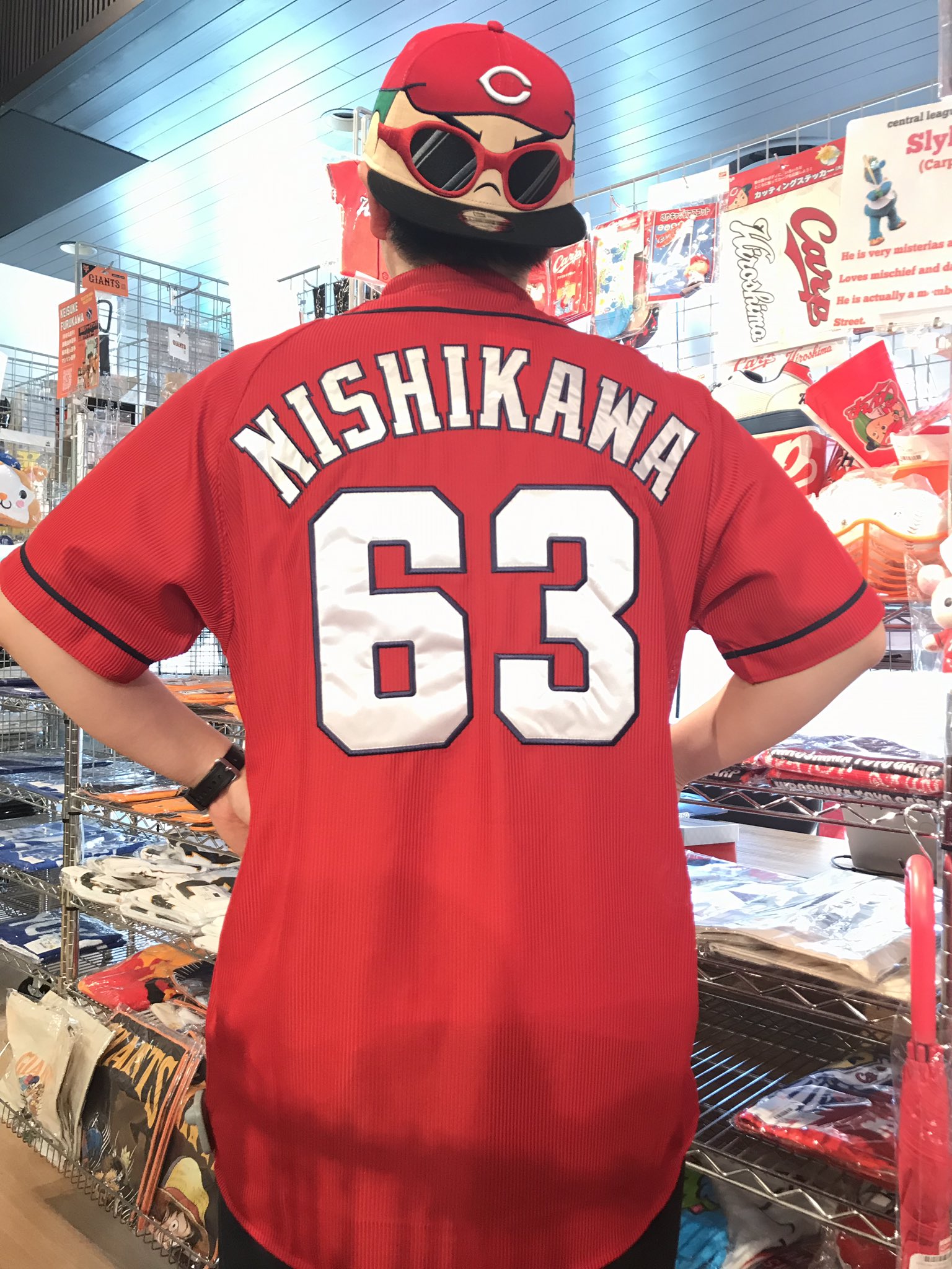 セレクション 大阪店 Bigstep おはようございます セレクション大阪 です 本日京セラ開催の広島カープグッズはもちろん 西川龍馬 ユニも取り扱い中 ぜひお立ち寄りください T Co Vx2haai8ar Twitter