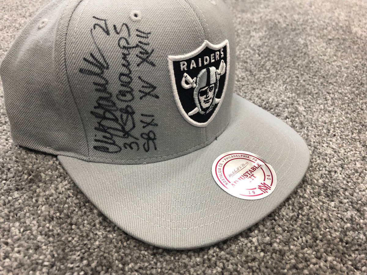 CoachDeCuire's tweet photo. Legend!! ๐๐๐๐๐๐#RIPCliffBranch https://t.co/Wf8dFQ6jUQ