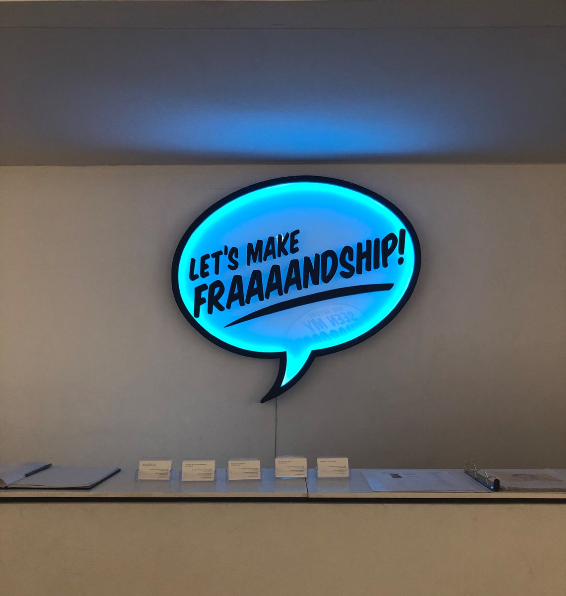 HinaTweetsNow's tweet photo. Sooooo thrilled to have caught @hatecopy’s ‘Fraaaandship’ exhibit at Richard Taittinger Gallery in Manhattan today! What’s ironic is that I was never able to make it to one of Hatecopy’s exhibits in Toronto, even though that’s where we’re both from! NYC was meant to be. #Hatecopy https://t.co/p0X39RRqj9