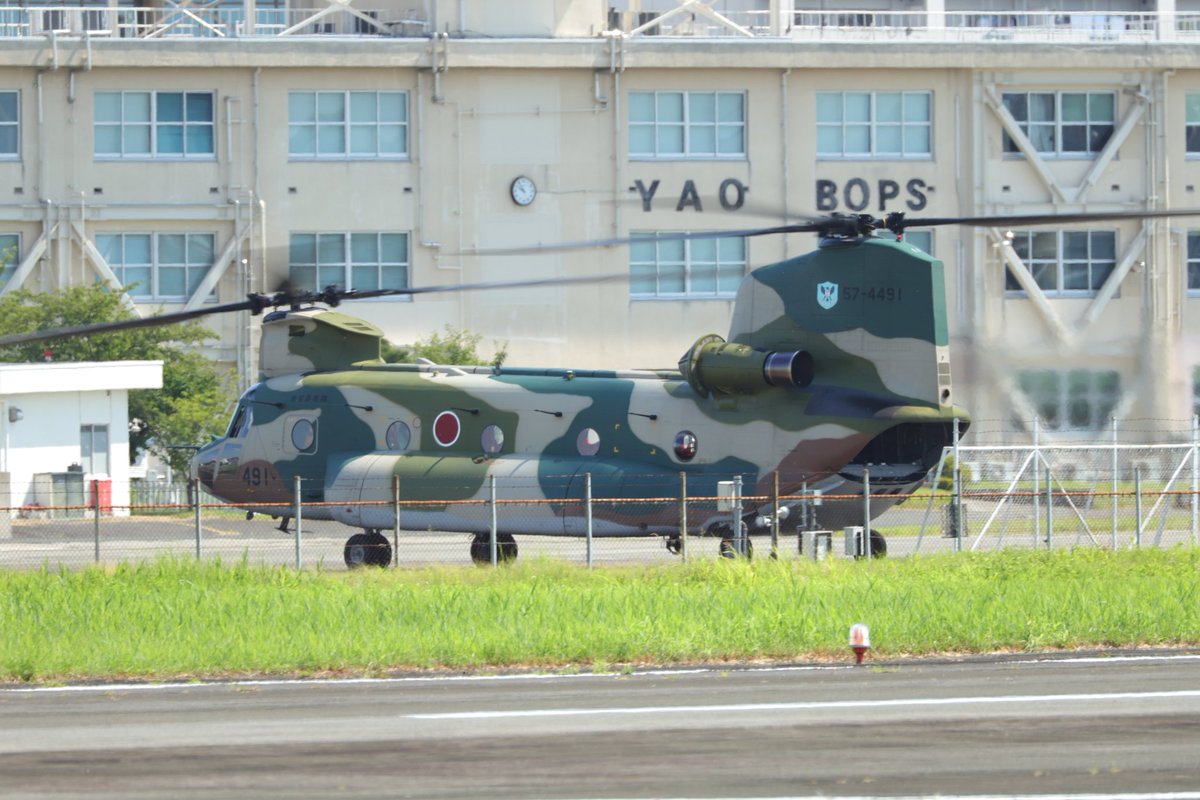 noricnoric's tweet photo. 入間からちぬたん到着
#CH_47 
#入間ヘリコプター空輸隊 
#八尾駐屯地 
#大阪地方協力本部 https://t.co/5N7Zg6kHrA