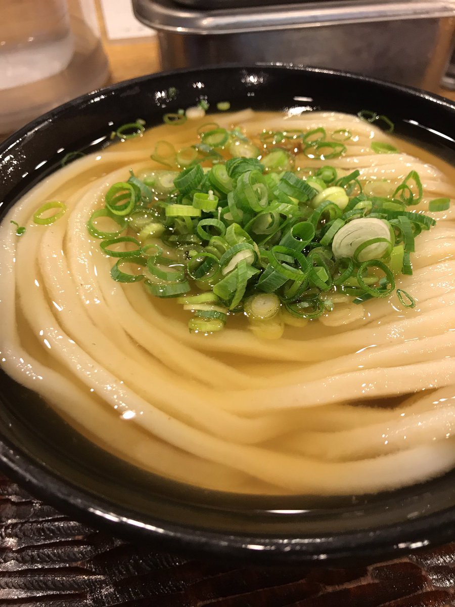 O Xrhsths フルーツポンチ村上 Sto Twitter うどん斜め上から撮るか 真上から撮るか