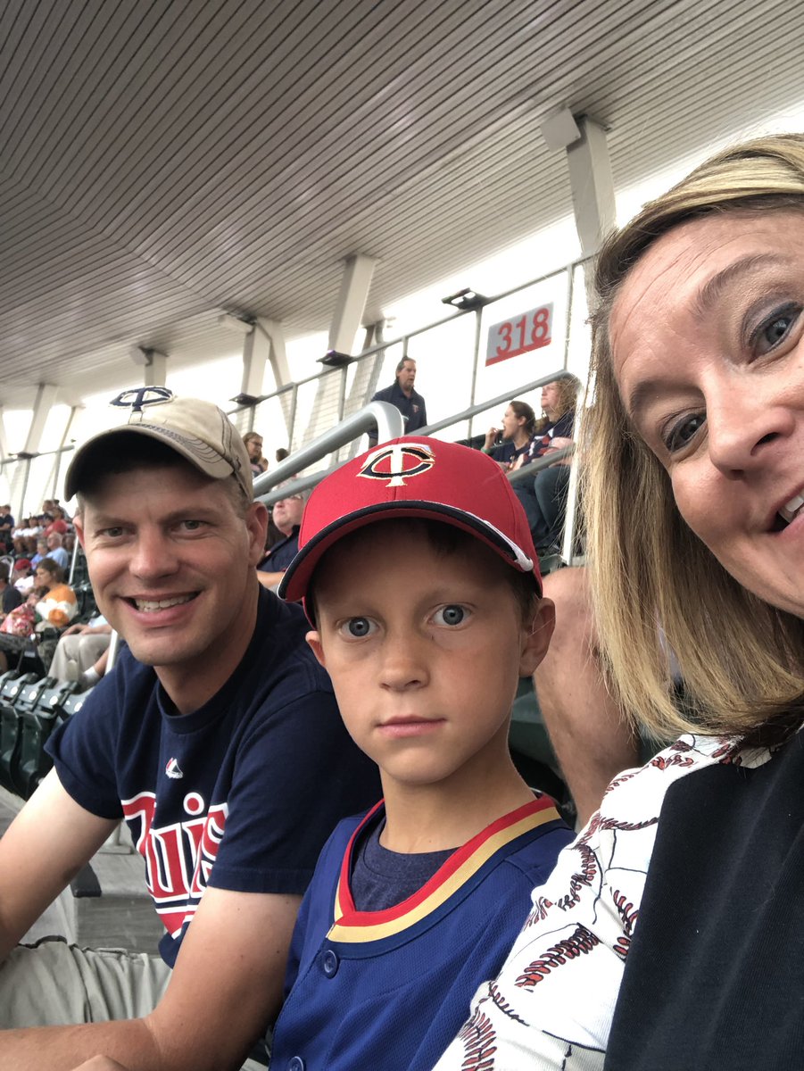 Dfaust00's tweet photo. Twins game after learning all the things at #twinscamp #twinspic https://t.co/9k9gj06n4r