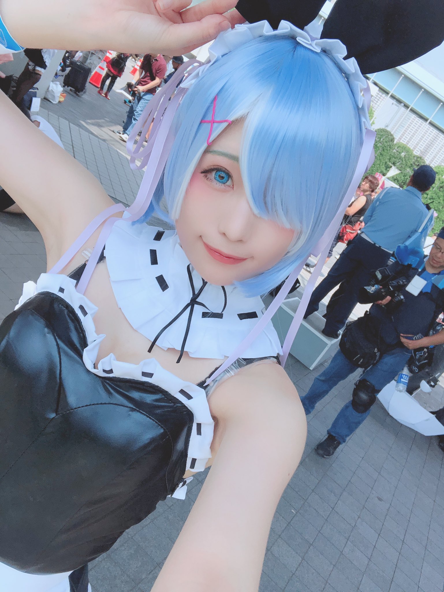 画像,庭園の橋の下に居ます👑#C96#コミックマーケット96#C96コスプレ#コスプレ#リゼロ#レム https://t.co/0F7iPqjmQV…