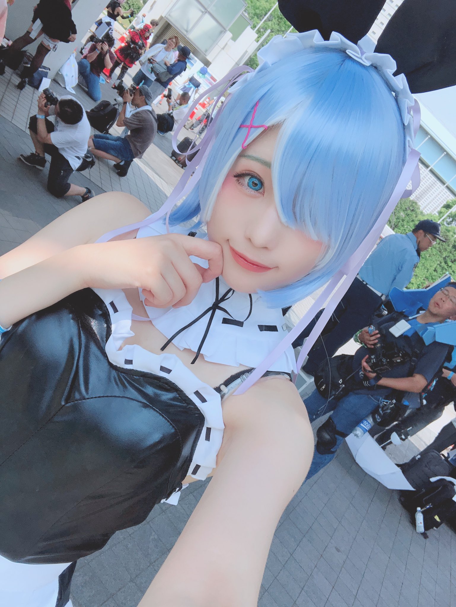 画像,庭園の橋の下に居ます👑#C96#コミックマーケット96#C96コスプレ#コスプレ#リゼロ#レム https://t.co/0F7iPqjmQV…