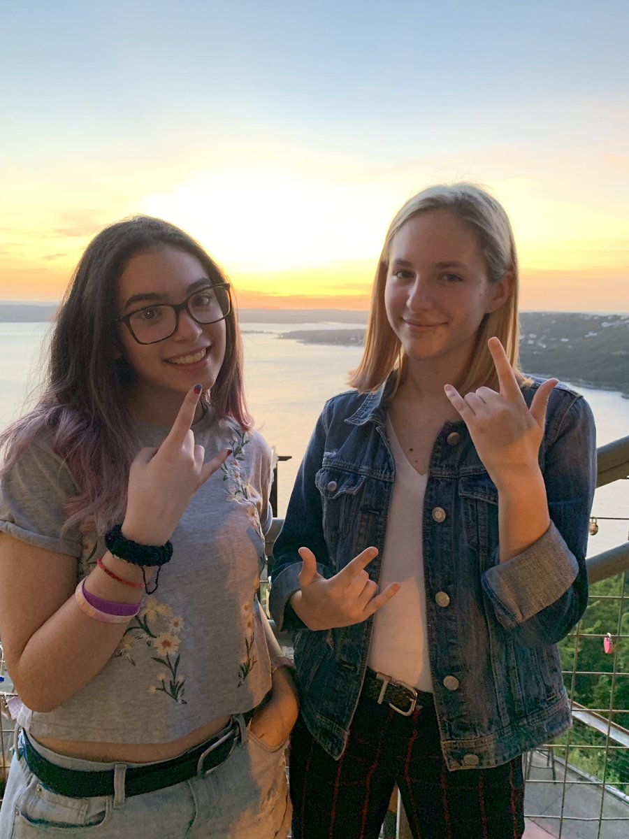bubbly_mariam's tweet photo. @SamGolbach @SamGolbach @ColbyBrock you aren’t true stans if you don’t recreate their photos😂 https://t.co/sZ8aT1rDlP