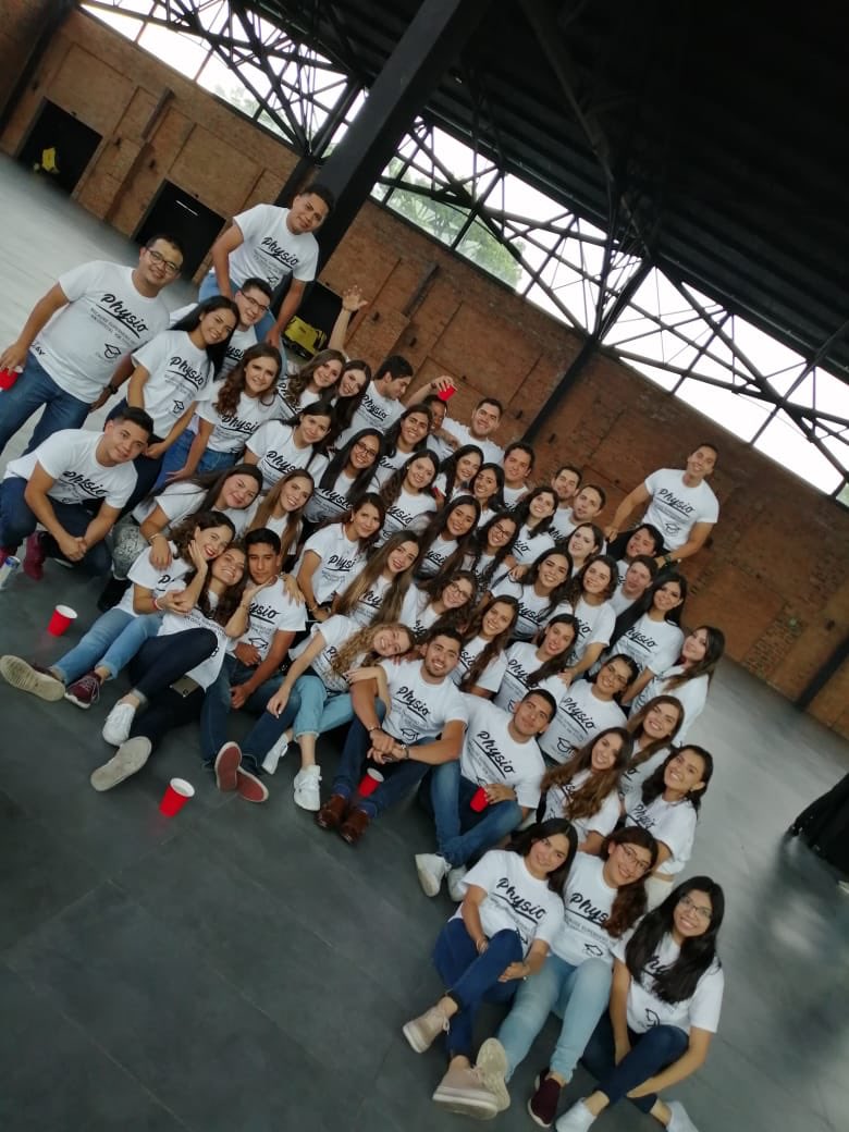 mafferfonseca's tweet photo. Y lo mejor si llego 🎓.... lo voy a extrañar ♥️😢 https://t.co/gthht470yK