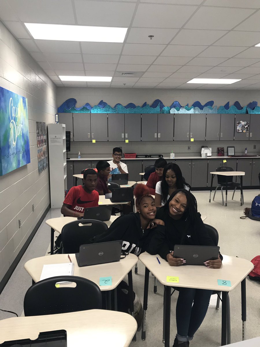 BHurstTechCoach's tweet photo. Nearpod for the win on day 2 #formativeassessmentfun #hurstEH102A @nearpod https://t.co/l3sFps5dPe