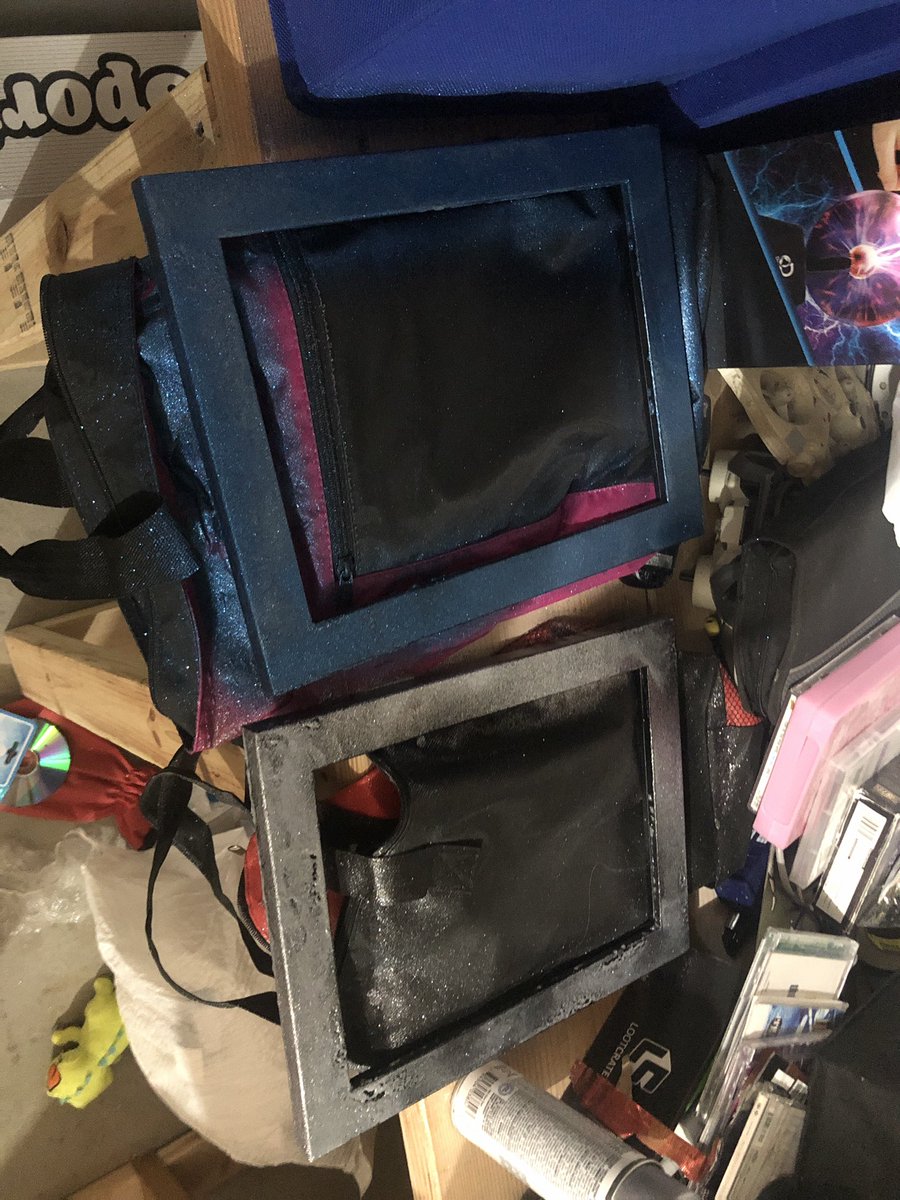librarytigers's tweet photo. I’m completing a DIY project for the library and I finally found a use for the over abundance of conference bags. #diy #dropcloths #spraypaint #happyfirstweek https://t.co/GjpZnJDrAH
