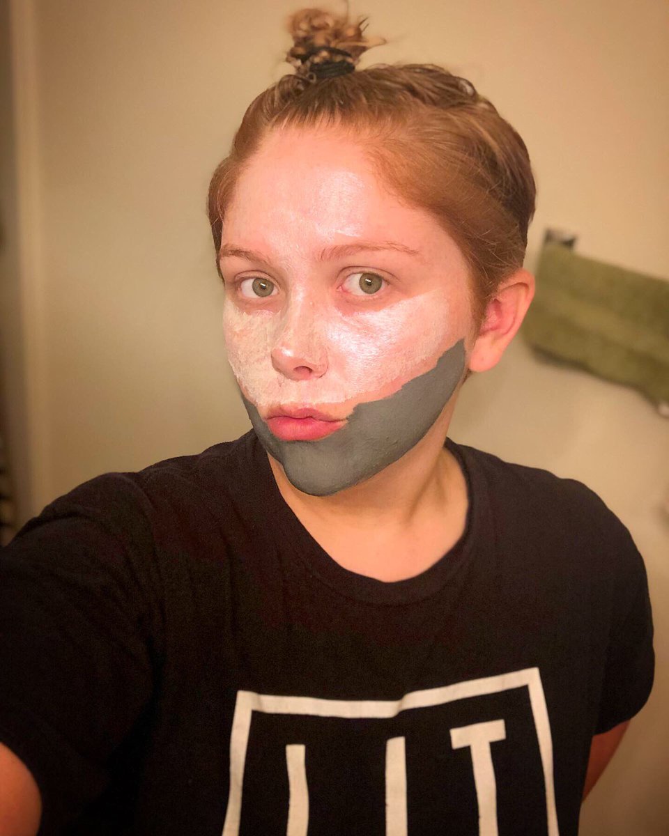 spader07's tweet photo. It’s literally a #Unicorn #DexoxifyingCharcoal #MaskNight for me! 
Yes that is my LITERALLY shirt from Beauty By Ryland @Ryland_Adams 
And I used both the #VitaminCBoosting Unicorn Hydration Peel Mask and Detoxifying Charcoal #PeelMask from @yesto https://t.co/FQJamz33Bh
