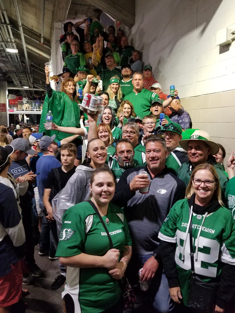 drethestallion's tweet photo. @sskroughriders #stormdelay #RiderNation @CFL #CFL #CFLGameDay #Riders https://t.co/W7YpoM1llT
