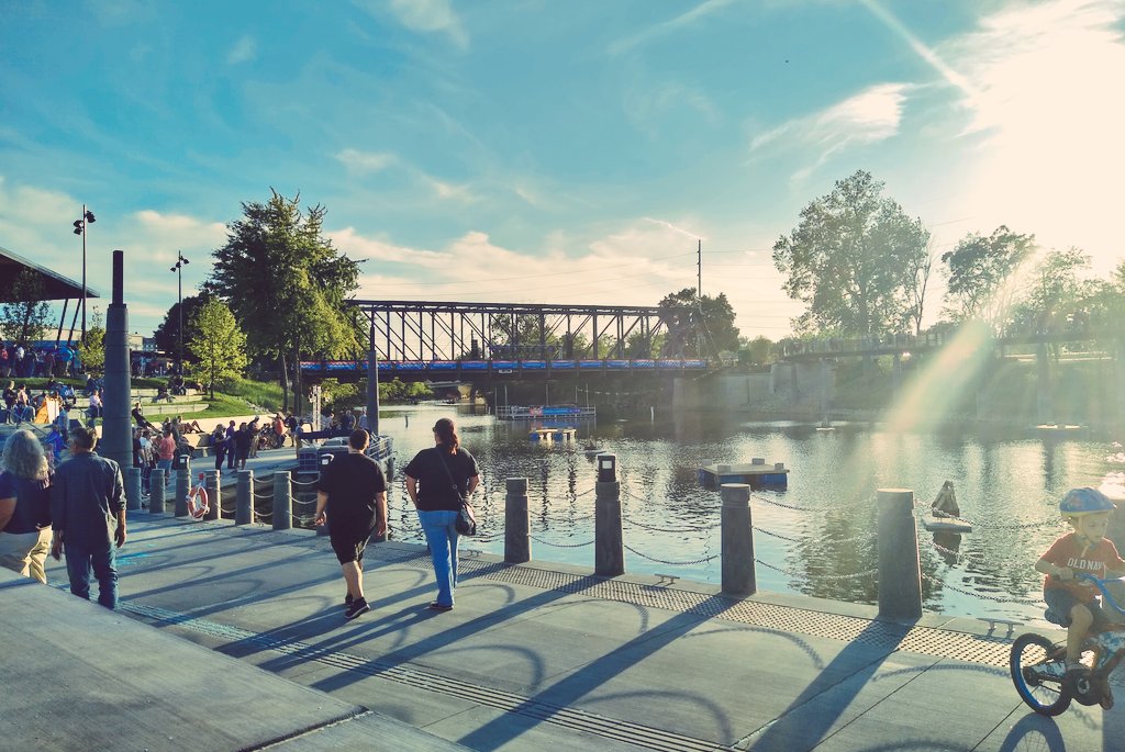 MyDogJunior's tweet photo. Good job Fort Wayne! River front looks beautiful!
#RiverfrontFW #hellonewpark https://t.co/34aqf44qdE
