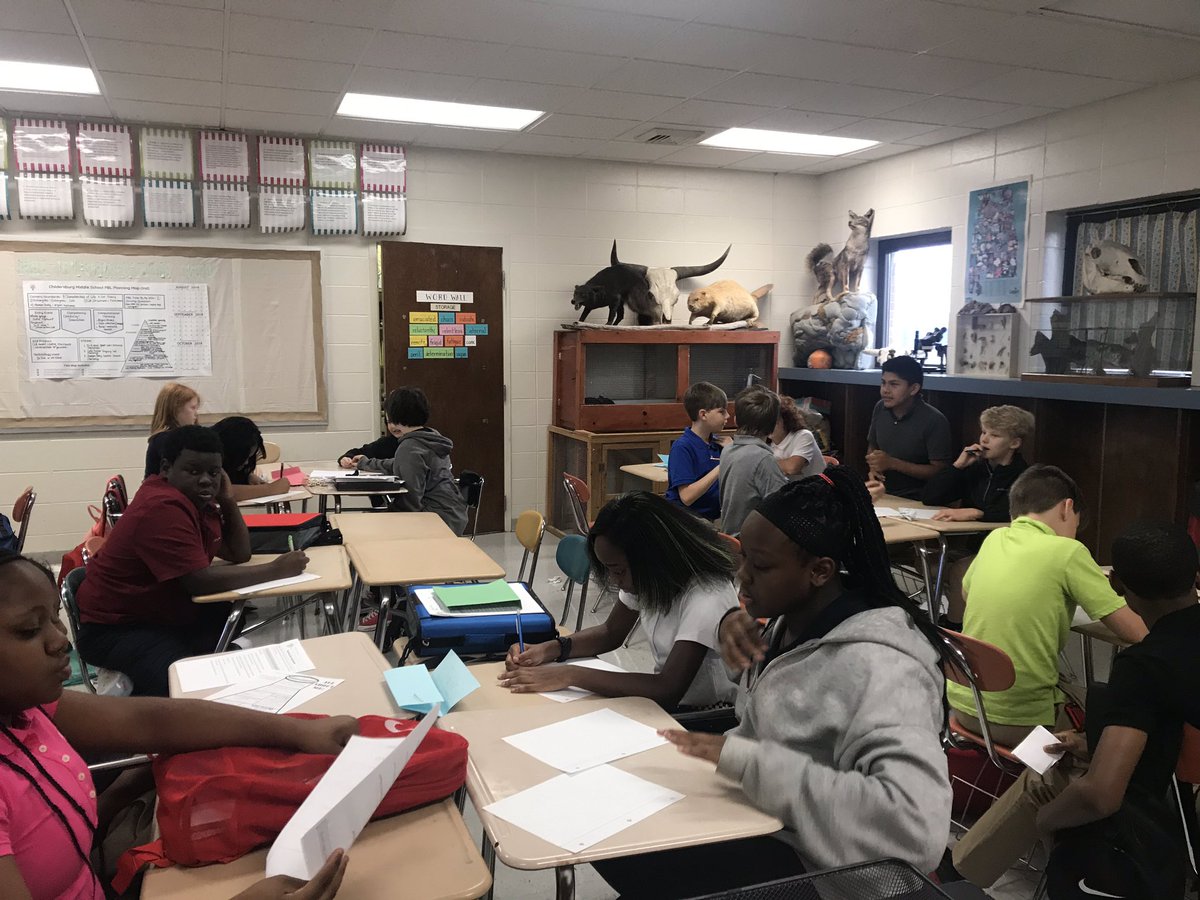 cosper_science's tweet photo. Ss trying to solve a 200 year old mystery- did Lewis commit suicide or was he murdered? Examining primary sources & combining history with science = high engagement #CMSGameReady #sciencerocks @jackscms @jenajonescms @Ash2teach09 @Cburgmiddle https://t.co/zRASOGGLFl