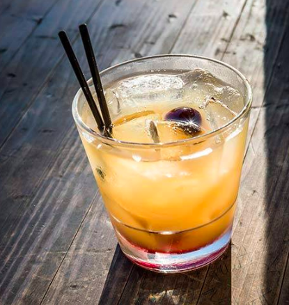 Blue Grass Cocktail #downatthewhiskey #orlandoeats  #treatyoself #buzzfeast #bestburgers #foodoftheday #foodiegram #orlandorestaurants #cocktails