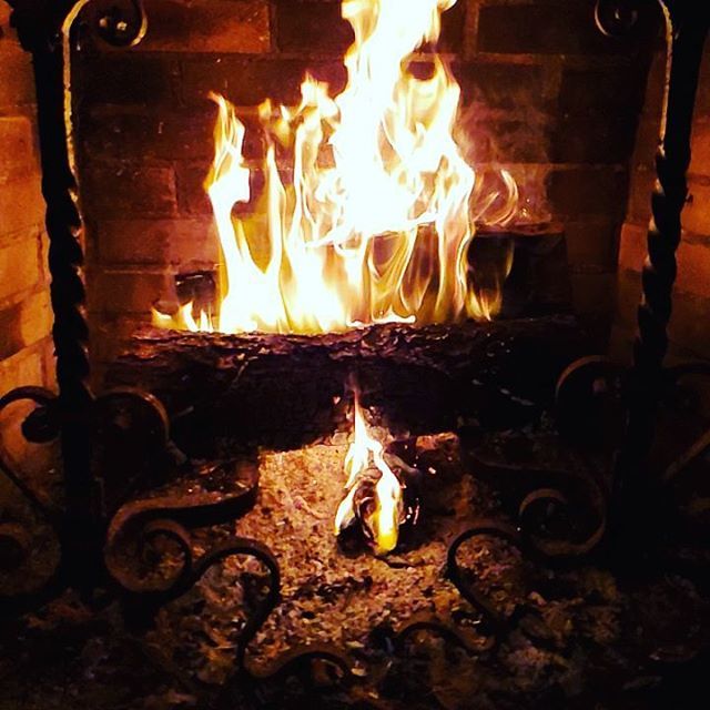 ItsAirplaneJane's tweet photo. Time to make my daughters' first smores.
Champion fire maker learned from girl scouts and summers camping in the Adirondacks
#familyfirst #roaringfire #fireplace #makingsmores #smores #girlscout #adirondacks https://t.co/MiQpD3nxcQ https://t.co/cff2rmq4Ni