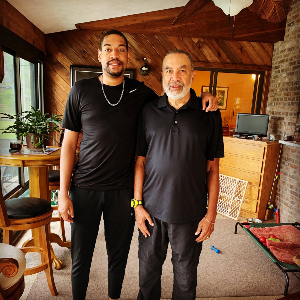 Coach Jay tweet media