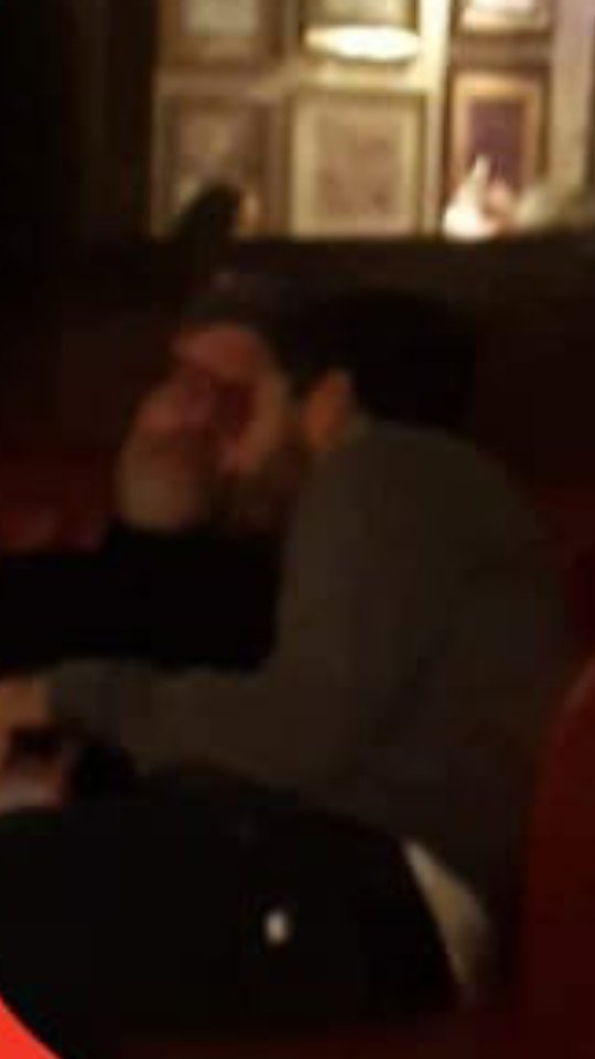 joaquihabla's tweet image. NOVARESIO MUY ACARAMELADO CON UN CHICO EN UN BAR.. #LoDije es tapado 😍😘😗 QUE VIVA EL AMOR