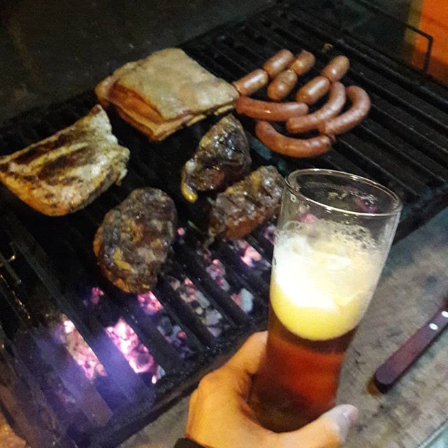 Una Amber Lager para acompañar un buen asado de viernes 🍖🍺 #Asado #Lager #Cervezas #Parrilla #amberlager #Birra ift.tt/2ZIWJsy