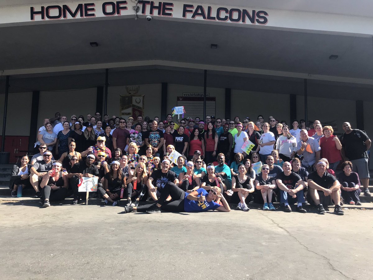 AlisonGuernsey's tweet photo. Team โParty like itโs 1999โ might have come in last, but spending time with #FSUSDPremierAdmin today was the BEST!!! Super excited to kick off the 2019/2020 school year! #proudprincipal #thosewhochugtogether #staytogether https://t.co/XEgm7vPHya
