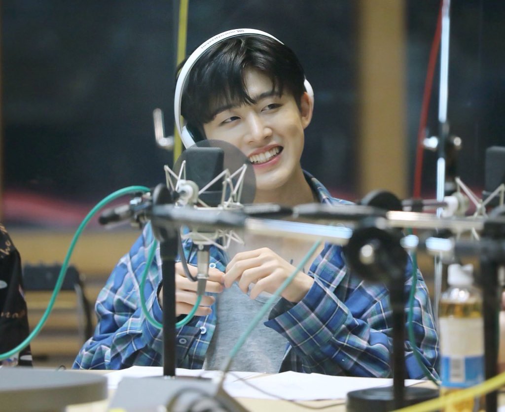 elia71294250's tweet photo. Ngga nyangka udah hari ke 60 aja
Kapan kamu balik mbin... jangan kira kita lupain kamu... Kita disini tetep nungguin kamu.. Kangen berat ini mbin  #BeHappyHanbin https://t.co/b1wfwcXx1Y