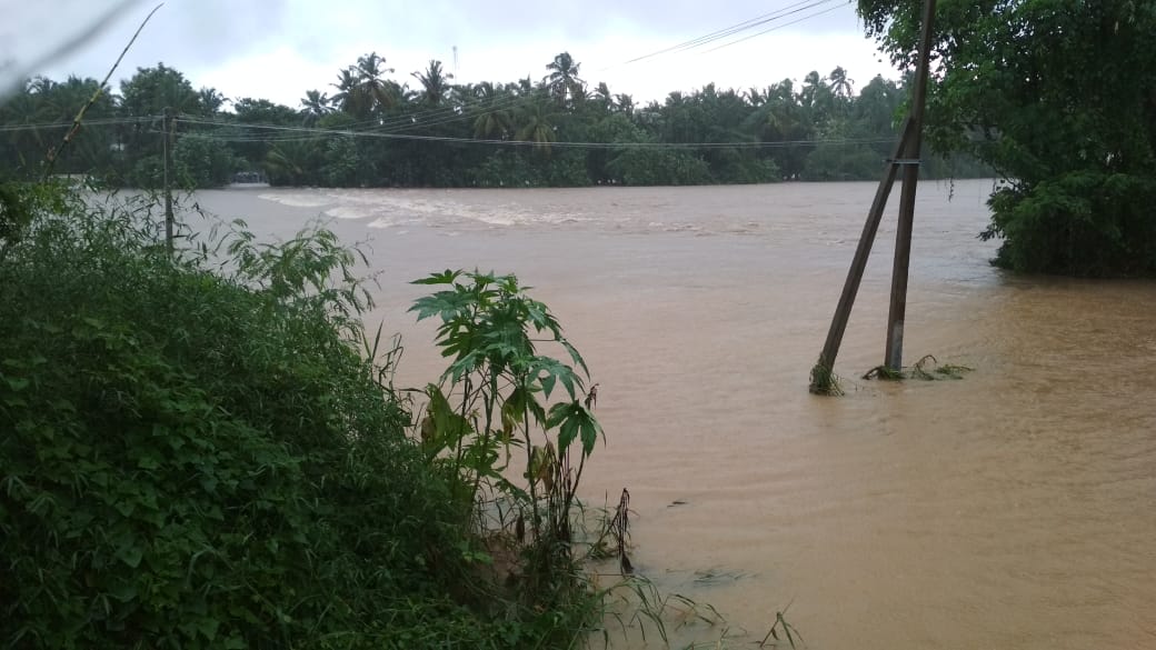 akshaicc7's tweet photo. Kerala on another flood ... Pray for us...
#KeralaFloods2019 #PrayForKerala #keralarains2019 #StandForKerala #StandWithKerala #DoForKerala #KeralaRescue
@vijayanpinarayi @rameshchennitha @Mohanlal @mammukka @PMOIndia @CMOKerala @actorvijay @RahulGandhi @Suriya_offl @msdhoni https://t.co/Vs7HtikBuL