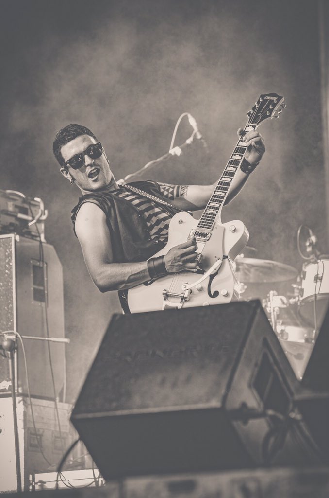 SIN PALABRAS!! 🤩Despues de una experiencia increible en el <a href="/bayofbiscayfest/">Bay of Biscay Festival</a> nos metemos de lleno a componer nueva musica🔥
Eskerrik asko

Bay of biscay festibalean izan genuen esperientzia zoragarria eta gero abesti berriak idazteari ekingo diogu 🔥🔥
Laster arte
📸:<a href="/KotxiseOst/">Iker Bengoetxea</a>