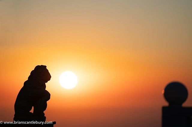 briansphotograf's tweet image. Lion ( statue of course) silhouetted by a golden Samtorini sunrise.
.
.
ift.tt/2GyMPUF .
bit.ly/greece-images .
#santorini #santorinitravel #santoriniphoto #lion #sunrise #sunrise_sunset #coloredsky #featureshot #greecetravel #traveldestina… ift.tt/2GXELva