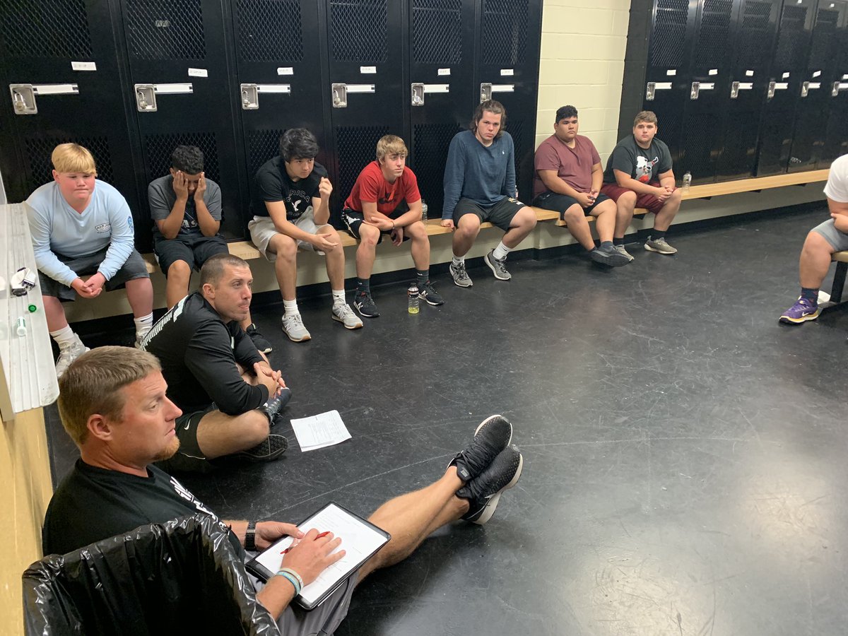 joshgibson_pg's tweet photo. Best day we’ve had yet!  PG FOOTBALL CULTURE PARTY to set the tone for GROWTH, while building relationships with each other.  

These young men are HUNGRY and ready to make an IMPACT in our school, community and on the field.  2019 WILL BE SPECIAL! https://t.co/ftd3pDReBx