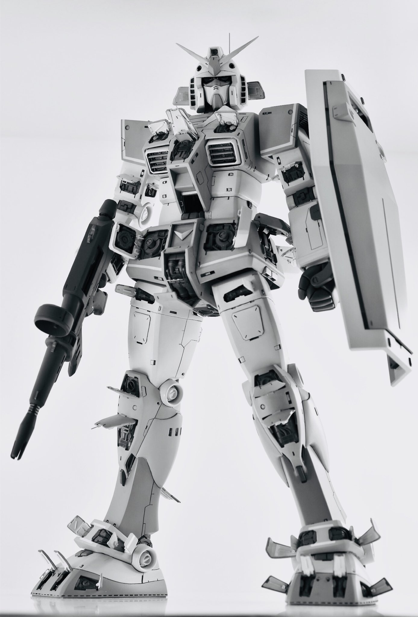 1/100 rx78-2ガンダム改修塗装済完成品ガンプラ完成品フルハッチオープン