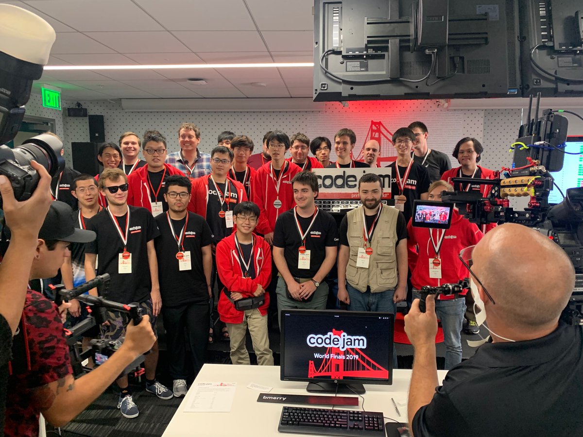 gcodingcomps's tweet image. 🎉🎉🎉Congrats to the 6x #CodeJam champ, @que_tourist and all of our other finalists! Relive today's glory on the YouTube live stream: goo.gle/2JMjqXc — see you in 2020!