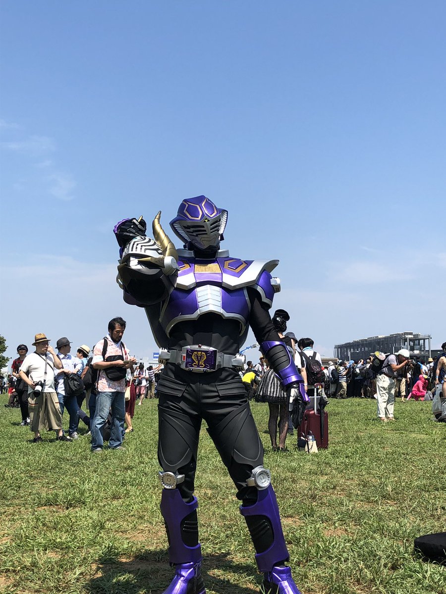 OPの曲が流れてくる…」仮面ライダー龍騎に登場する仮面ライダー