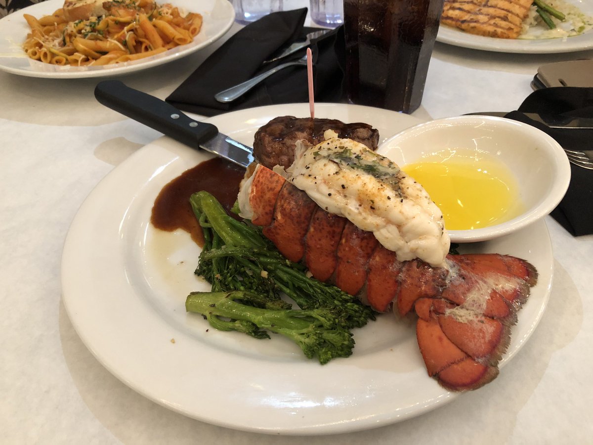 USA20193's tweet photo. A day out on a boat today with some new friends to build up a decent appetite for a tasty surf n turf this evening!! https://t.co/JMEVCQkVC8