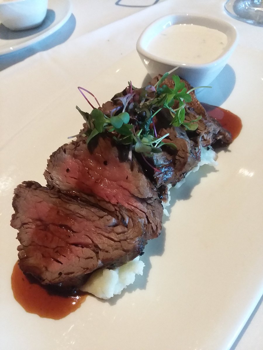 DiningLV's tweet photo. #Sunday is almost here and #delicious #SundayTable from @Flemings #vegas https://t.co/dN5WHGmRas