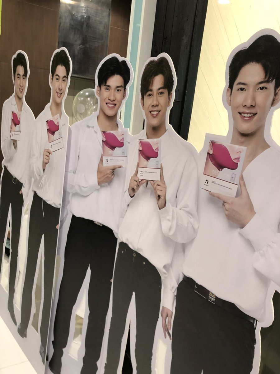 LafillaC's tweet photo. แล้วเจอกันค้าาา 😍🎉🎊 #LafillaCollectiveGrandOpening #Saint_sup #Mmarksiwat #jimmy_jimmoi #tommysittichoke https://t.co/kDuxniFFtU
