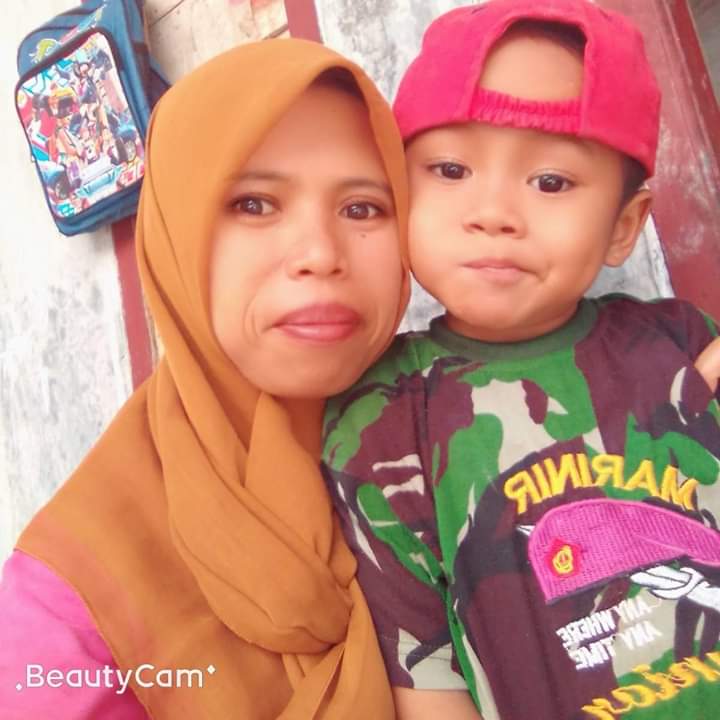 Anak, mamah yg plng mamah kng ilove you syg