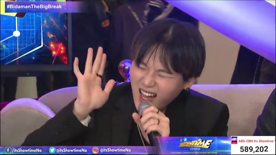nkjyla's tweet photo. Ang cute ng Asia's kettle. HAHAHA
Pa kurot naman ng pisngi

#BidamanTheBigBreak
#JinHoBaeOnShowtimeOnline
@_jinhobae https://t.co/BED7hksUsJ