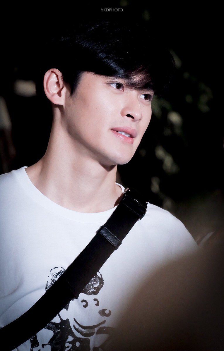 Numberx9A's tweet photo. แอคนี้เปิดเพราะจะเก็บพื้นที่ไว้ให้คนนี้ @numberx9th เราบังเอิญเจอน้องที่งานดาราเดลี่และชอบ เราก็เริ่มตามและติ่ง เราหลงรักคนลุงๆ ที่หน้าตาหล่อๆ คนลุงๆ ที่เข้าป่า คนลุงๆ ที่ไม่ค่อยเล่นโซเชี่ยลและเราก็จะซัพพอทผลงานคนลุงๆ คนนี้ในมุมของเรา #number_9th #UWMAseries https://t.co/4Ppij4FrwX