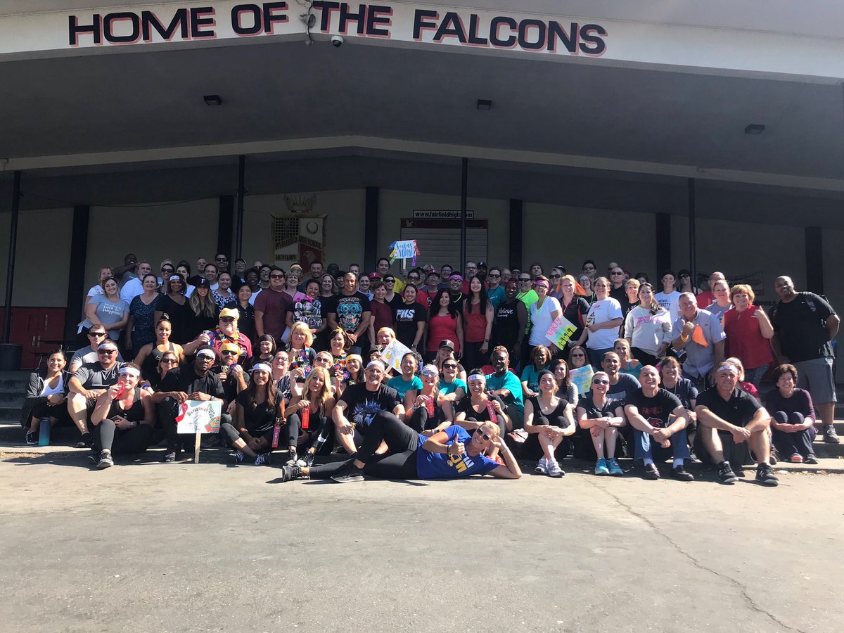 CoordinatorAmy's tweet photo. What a fun way to wrap up a great week. Proud to be part of the #premieradmin in #fsusd. Ready for a great year with @vickiej10 and our @Dover_Academy Bulldogs!!! https://t.co/N33kst73tH