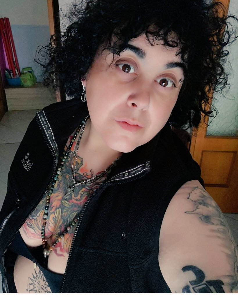 megalmagrie's tweet photo. Good morning #radioitalia #radiobruno #radiofm #radioshow #radiorai #pride #songwriter #dropearrings #follow #otherpeople #tattoo #iampl #iamlpofficial #tightrope #lostonyou #otherpeople https://t.co/0RMmm6h9Tm