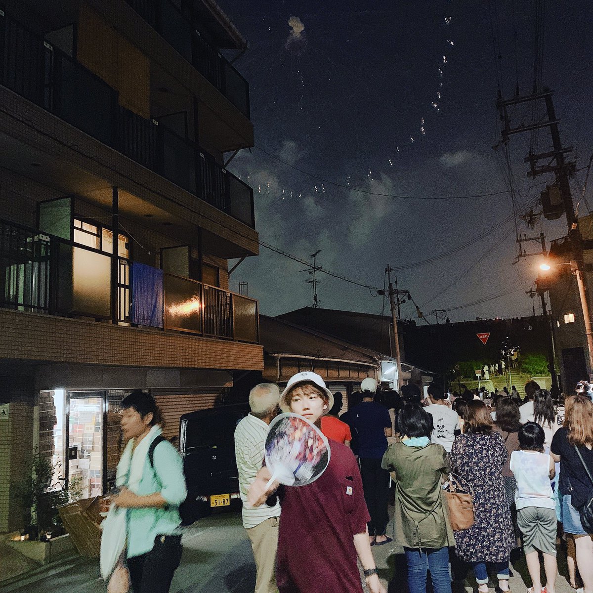 bboy_cap10's tweet photo. 今年初祭り。🎇

ひとおおすぎたぁぁぁぁ

#淀川花火大会 https://t.co/bDc0PFvTD3