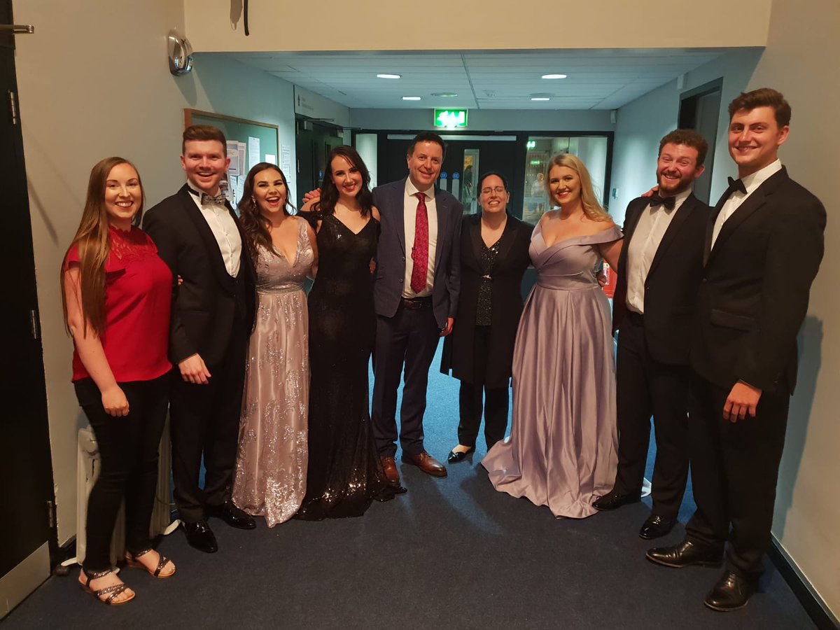 sineadhayesmuso's tweet photo. Huge congratulations to this amazing bunch of singers for last night's @IrishNatOpera Studio gala at @NCH_Music- it was a joy! Thank you to the musicians of the @rte_co for your outstanding playing- it was a privilege for us all to work with you. What a year it's been #INOStudio! https://t.co/lWQLTYyOsP