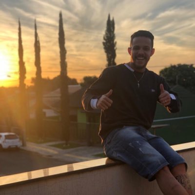 Leandrinvitor's tweet photo. #NovaFotoDoPerfil https://t.co/4zxCCKhgbl