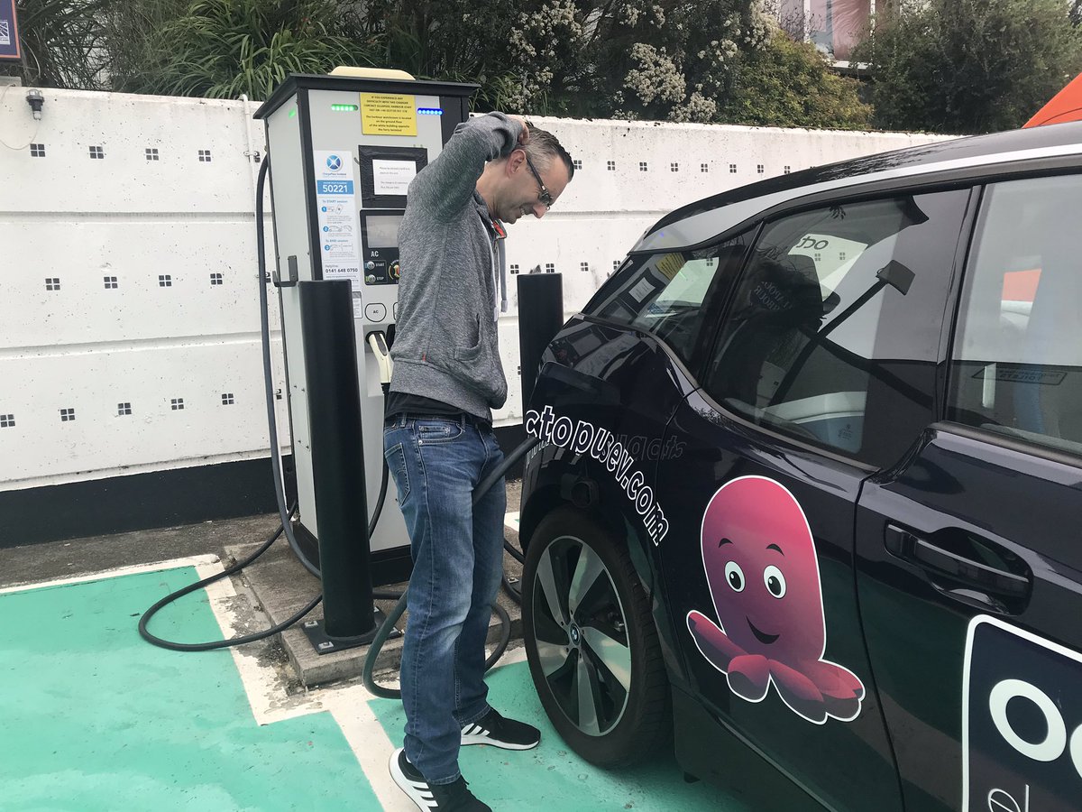evmanuk's tweet photo. Ullapool Charger! Took a few goes but working now. 1 of 2. #nc500 #octochallenge @OctopusEV @octopus_energy https://t.co/3ZrQ6PPZDO